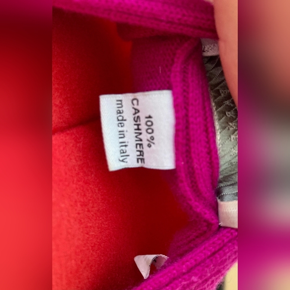 Barneys New York Cashmere Sweater w/ Capped Sleeves - Picture 6 of 7